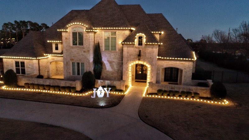 Christmas lights Benbrook