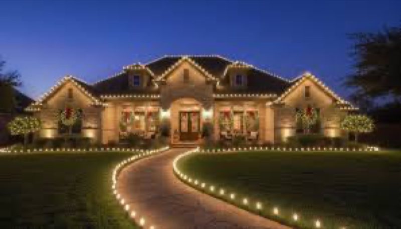 Christmas lights Benbrook
